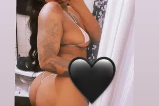 Wet Slippery Pussy NEVER HAD THIS YET 😛😛😛 - Image 1